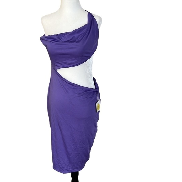 ⭐️nwt Yissang One Shoulder Cut Out Waist Sequin Dress⭐️ - Picture 2 of 8